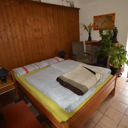 Thatched 4 Persons Currahy Bridge